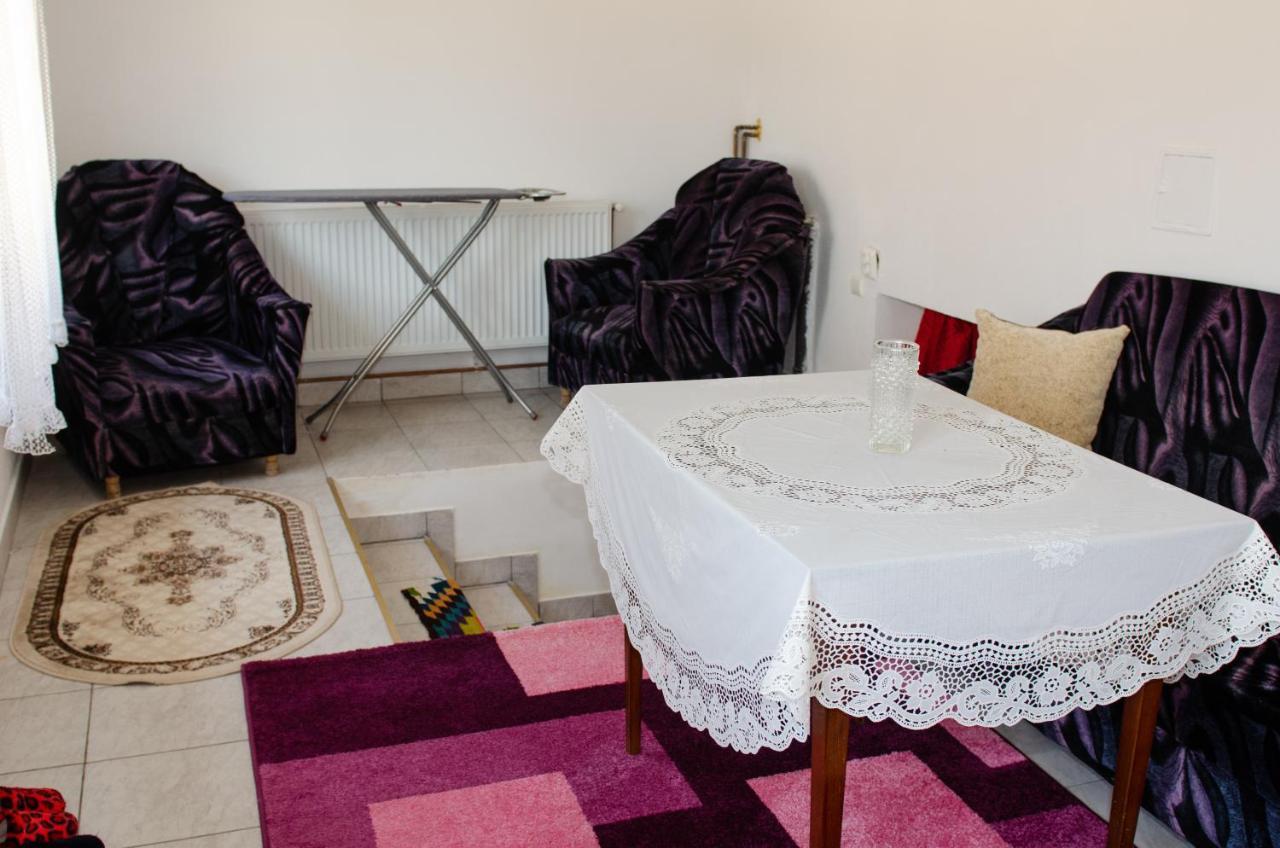 Pensiunea Aly Bumbesti Pitic Extérieur photo